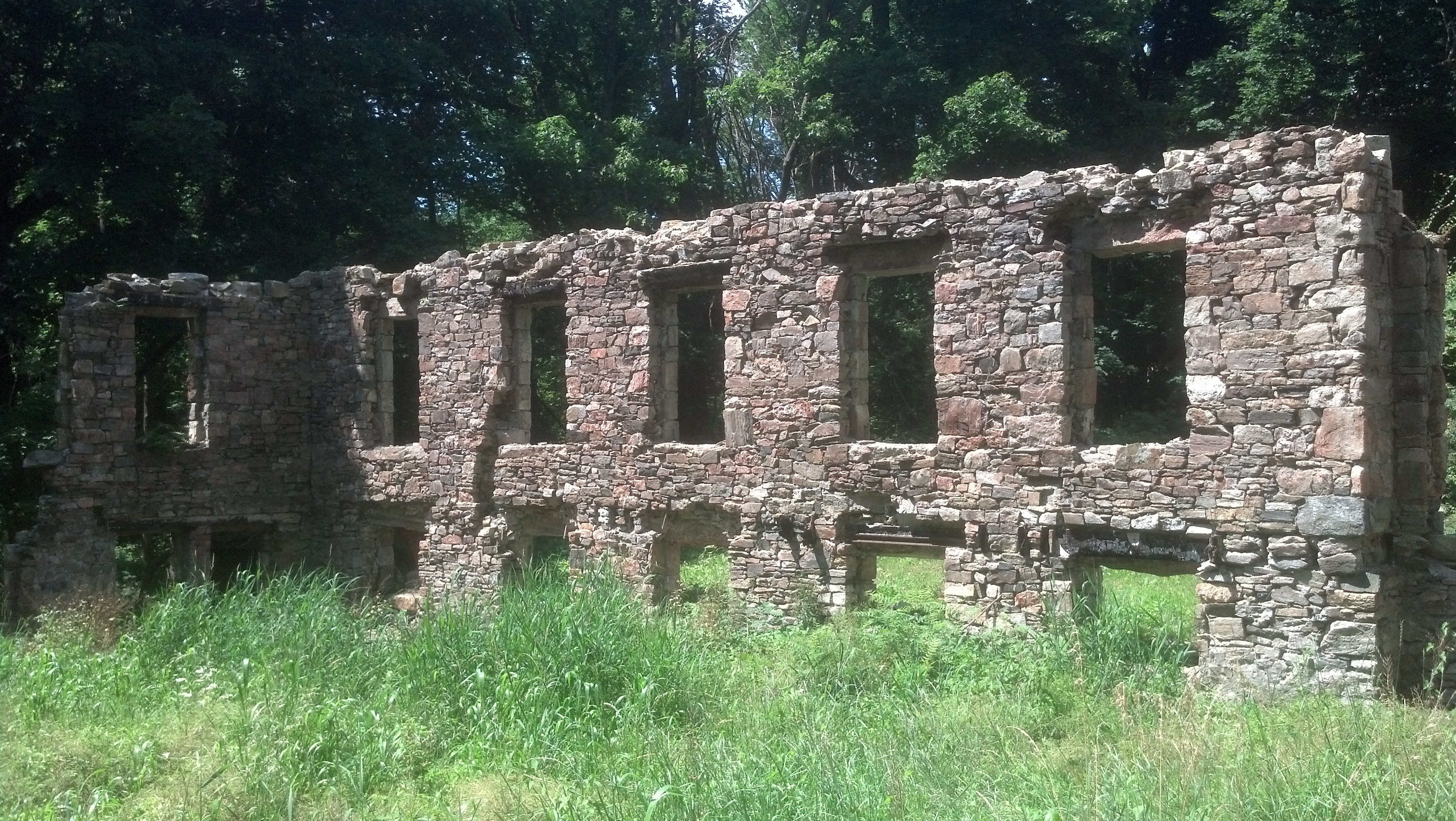 What remains of the Black Mansion Photo: Jane Daniels