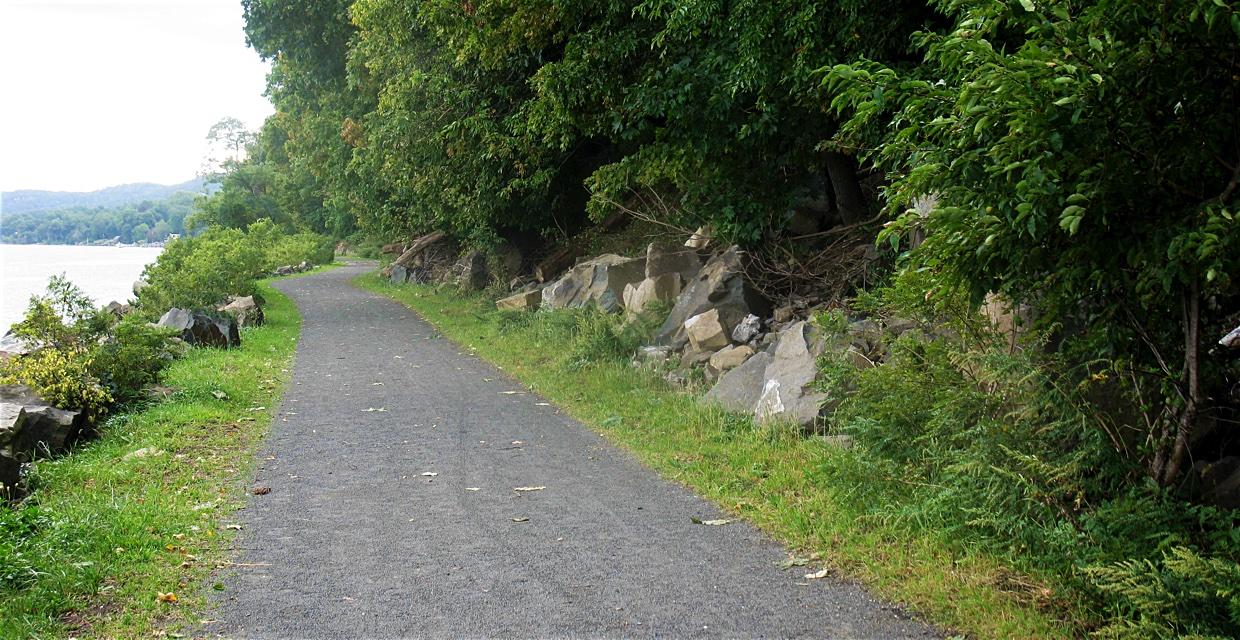 Long Path/Hook Mountain Bike Path Loop to Summit of Hook Mountain - Photo by Daniel Chazin