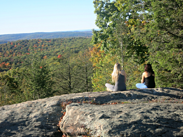 Hikers on Black Rock Mountain. Photo by Daniel Chazin.